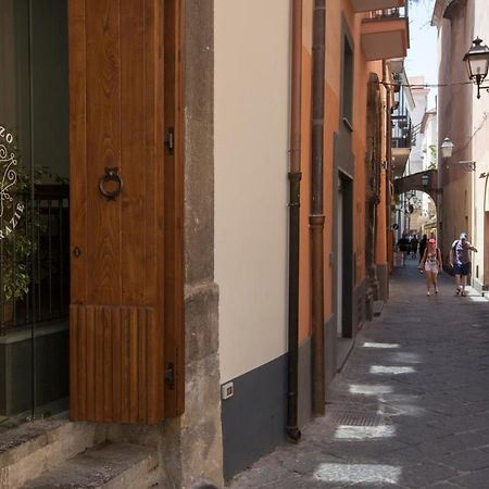 Palazzo Delle Grazie Acomodação com café da manhã Sorrento Exterior foto